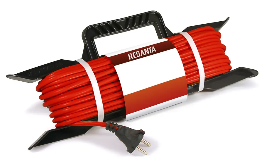 Resanta SU-2×1-30/1 power extension cord on the frame